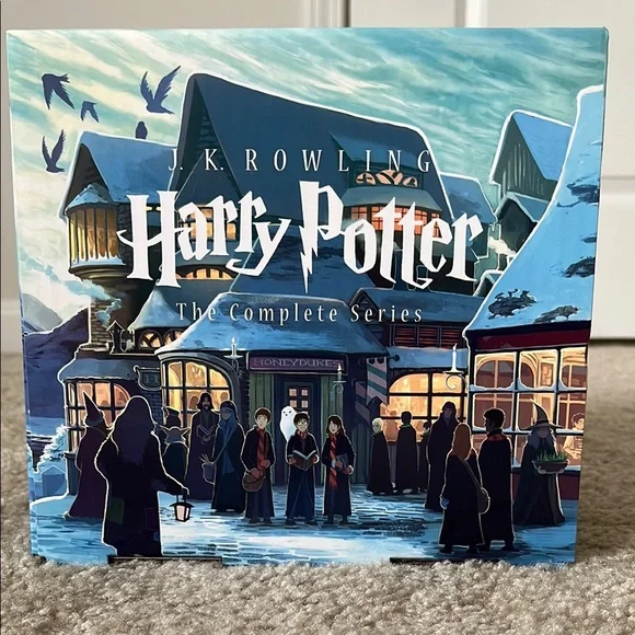 Scholastic Harry Potter Box Set - Picture 3 of 3